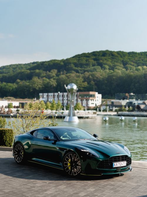 �� �������� ������� ����-������ ��� ������� Aston Martin