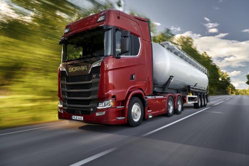 Ринок вантажівок у червні продовжив зростати шаленними темпами - ринок вантажівок