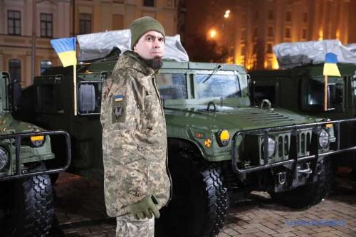 Украинским военным передали 13 бронеавтомобилей - броне