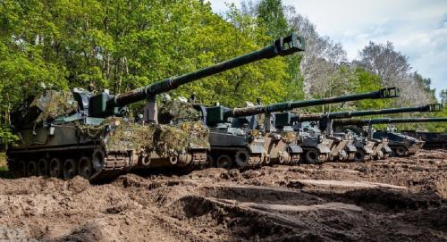      Oshkosh M1070 - 