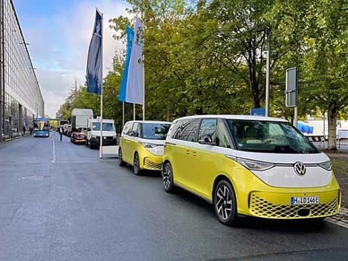 Volkswagen представив на виставці у Гановері усю лінійку електричного вену ID. Buzz