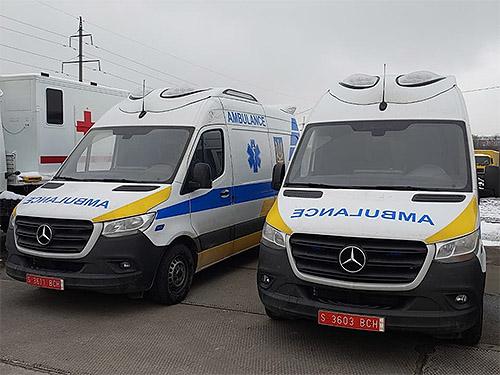 Сербія передала в Україну 2 карети швидкої допомоги