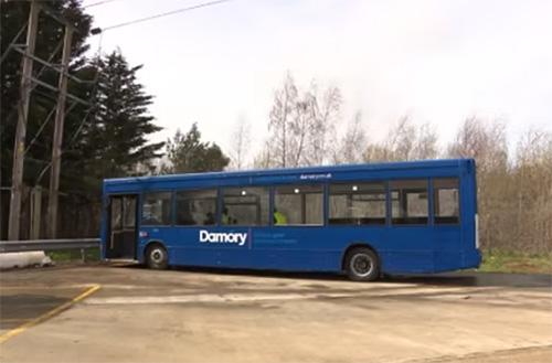 Британці переобладнають для України автобус під мобільний шпиталь