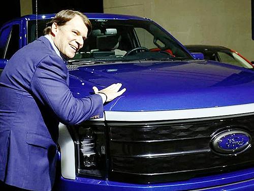 Половина дилерів Ford досі не хочуть продавати електромобілі