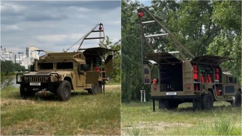   HMMWV   - HMMWV