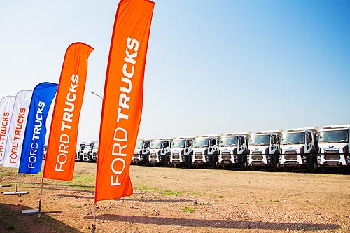  Ford Trucks     - Ford