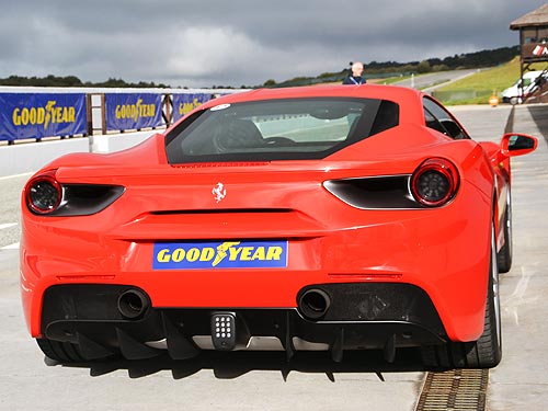      Ferrari  Porsche.    Goodyear - Goodyear