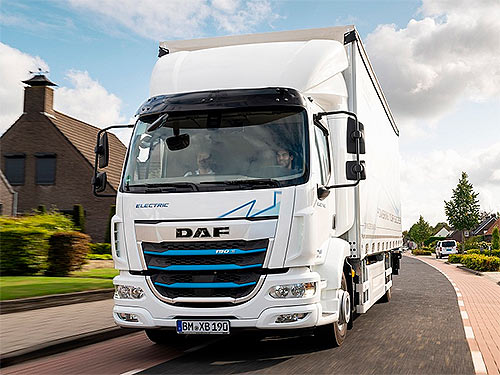   DAF XB      - DAF