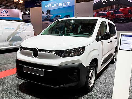 Stellantis    CustomFit   IAA Transportation 2024   - Stellantis