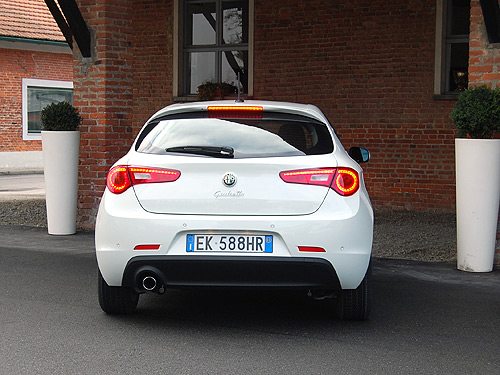 - Alfa Romeo Giulietta TCT:  