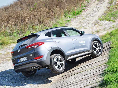 - Hyundai Tucson New:    