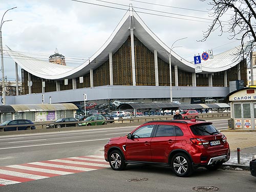 - Mitsubishi ASX.    ? - Mitsubishi