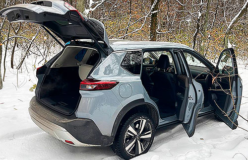 - Nissan X-Trail e-Power: ,     - Nissan