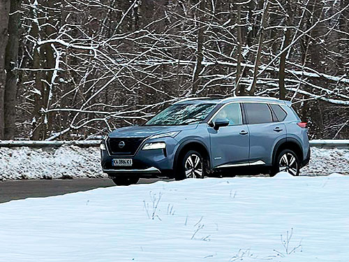 - Nissan X-Trail e-Power: ,     - Nissan