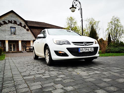 Доступный немецкий седан возвращается. Тест-драйв Opel Astra K - Opel