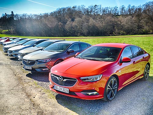 - Opel Insignia New:      -
