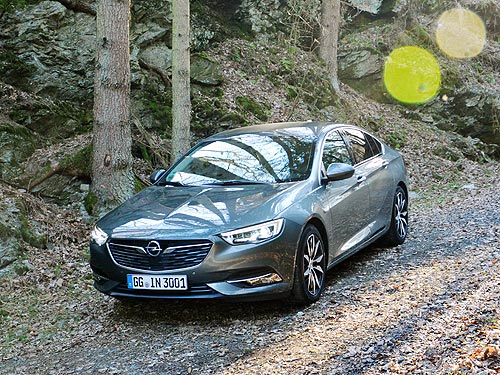 - Opel Insignia New:      -