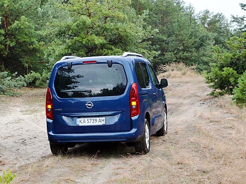 - Opel Combo Life:    - Opel