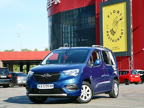     :  Citroen Berlingo, Peugeot Rifter  Opel Combo Life - Citroen