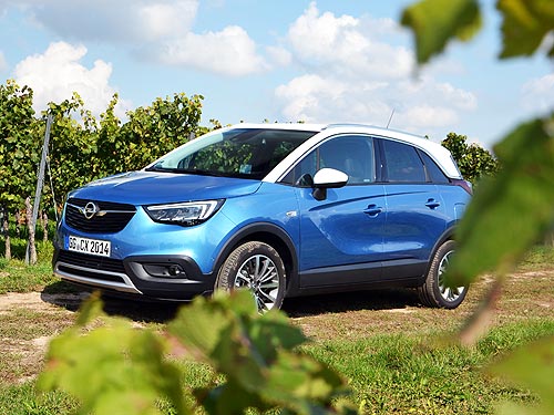 - Opel Crossland X:    SUV    - Opel
