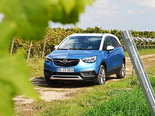 - Opel Crossland X:    SUV    - Opel