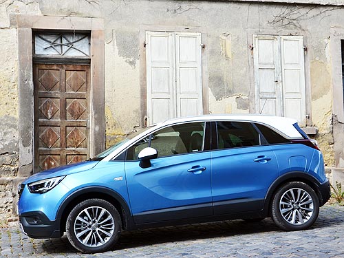 - Opel Crossland X:    SUV    - Opel