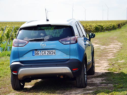 - Opel Crossland X:    SUV    - Opel