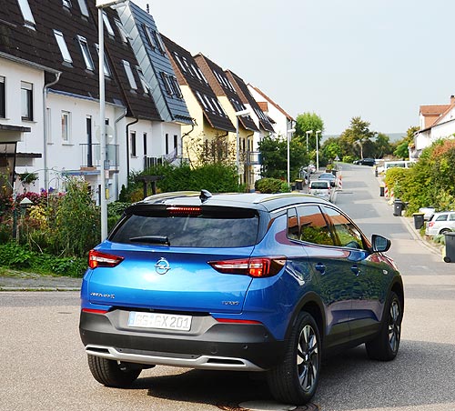 - Opel Grandland X.    - Opel