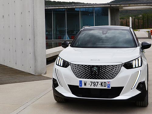   ,    . - Peugeot e-2008 - Peugeot