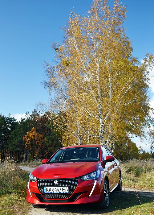   . - Peugeot 208 - Peugeot