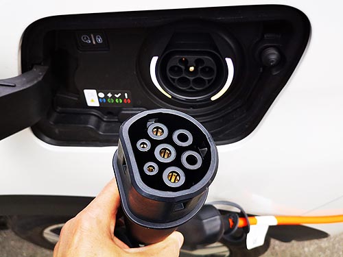 100 км на 2-х литрах бензина. Тест-драйв обновленного Peugeot 3008 Plug-in Hybrid4 - Peugeot