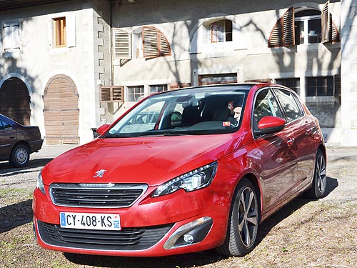 - Peugeot 308 New:    