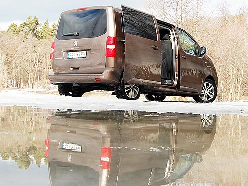 - Peugeot Traveller:    - Peugeot