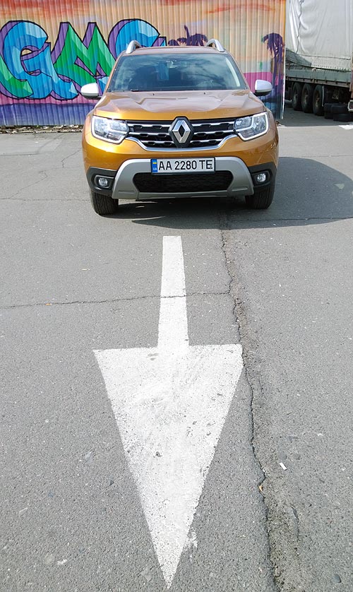 -  Renault Duster.   - Renault
