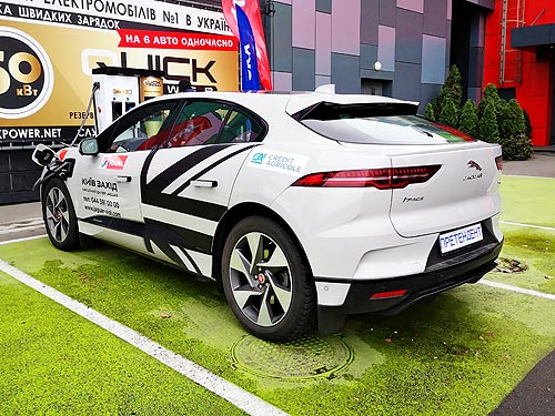 Jaguar I-Pace  Audi e-tron.     ? - Jaguar