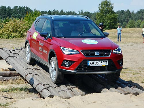   Toyota RAV4, Skoda Karoq, Hyundai Tucson  Suzuki SX4 - 