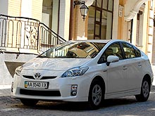   Toyota Prius  3  